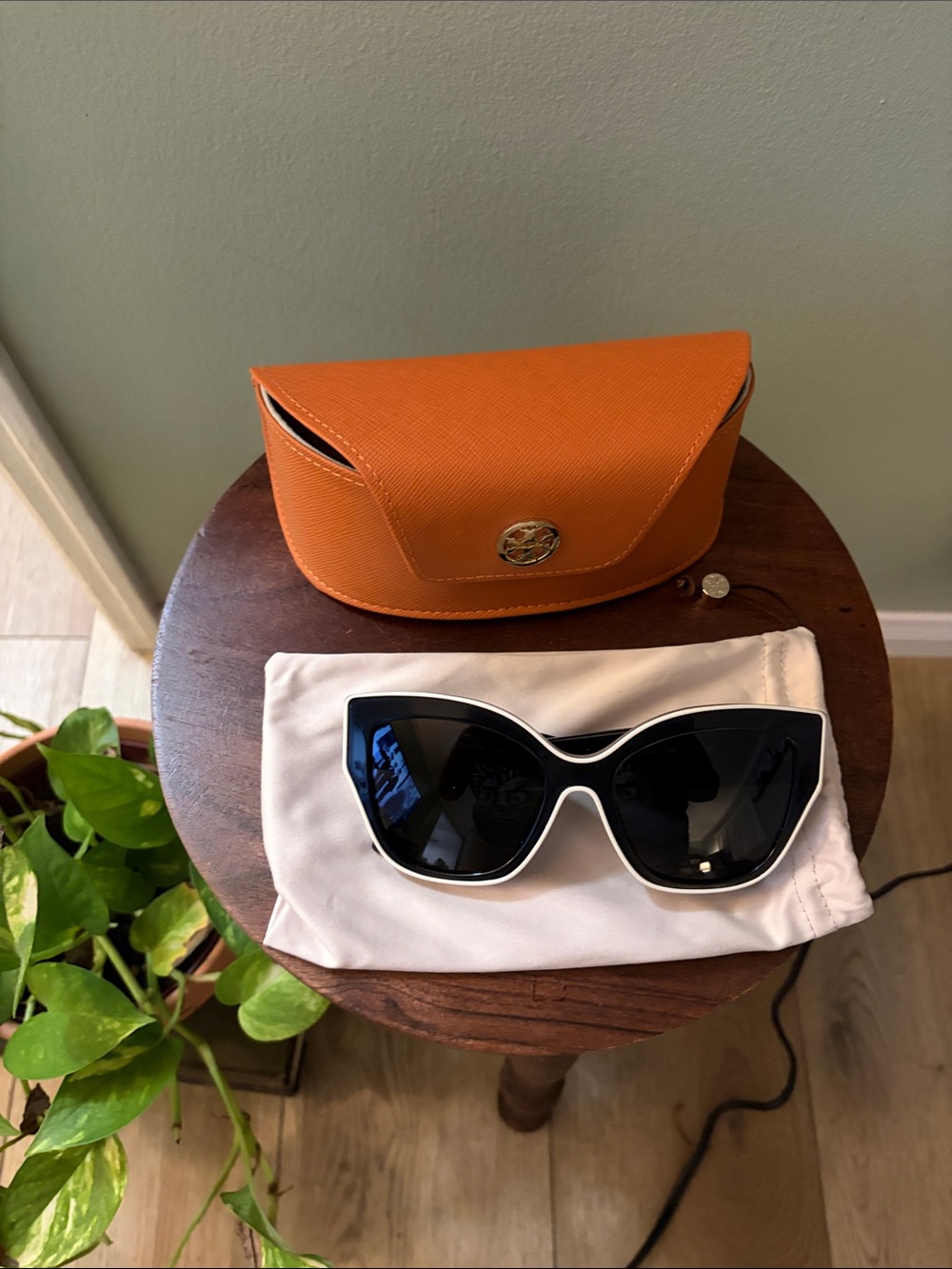Tory Burch Black and White Cat-Eye Sunglasses with Orange Case